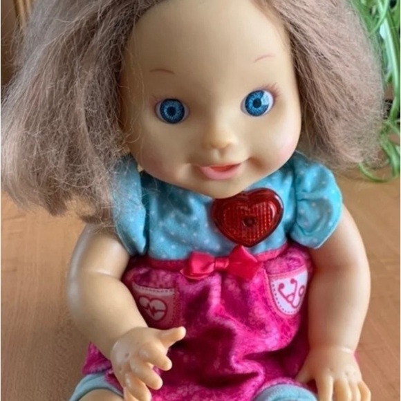 Vtech little love baby doll cuddle & care happy healing talks/sings/lites up - Picture 4 of 5